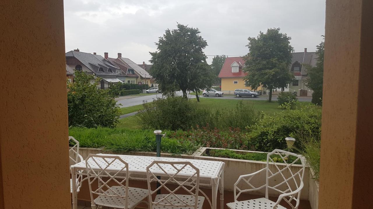 Szenczi Vendégház Bük Extérieur photo